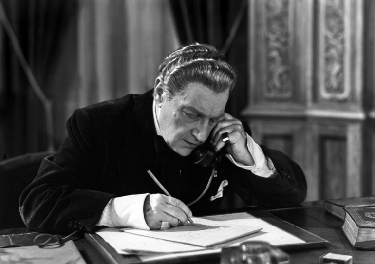 Sacha Guitry in Donne-moi tes deux (Sacha Guitry, 1943)