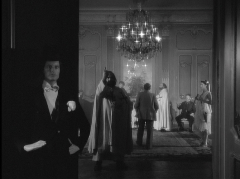 The Hypothesis of the Stolen Painting (L’Hypothèse du tableau volé, Raúl  Ruiz, 1979)