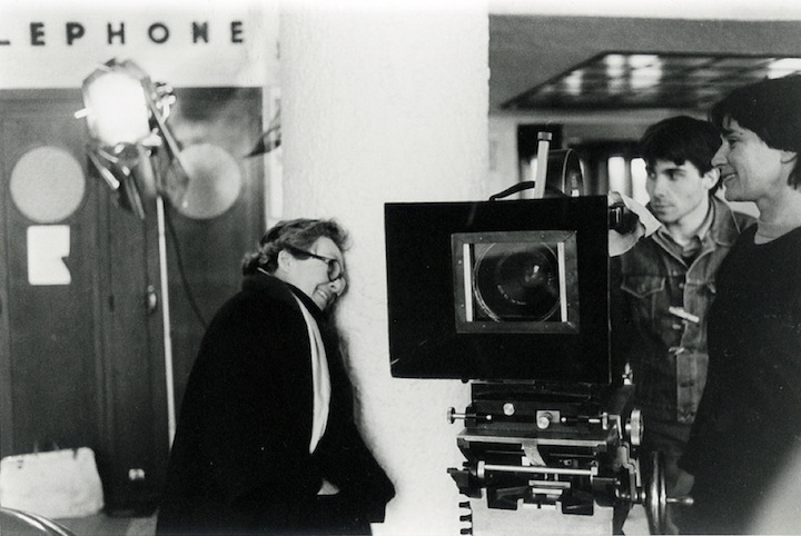 Marguerite Duras on the shooting of Agatha et Les Lectures illimitées (1981). Photo by Jean Mascolo